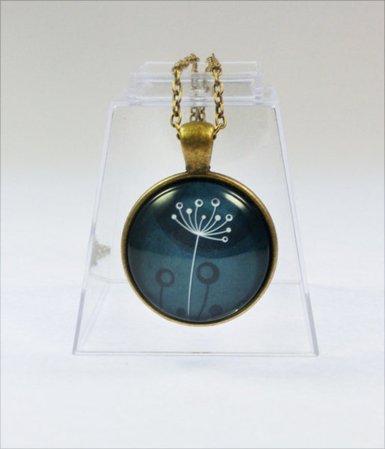 Mounted glass necklace woman dandelion round image 1