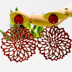 Flower Earrings. Dahlia flower Acrylic Earrings. Acrylic earrings. Dahlia Earrings.  Earrings. Dahlia.