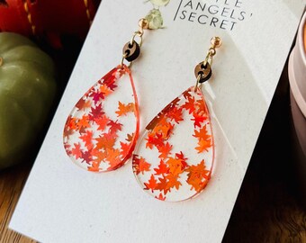 Fall acrylic earrings. Maple earrings. Fall Earrings. Halloween Earrings. Maple leaf earrings. Thanksgiving earrings. Drop earrings.