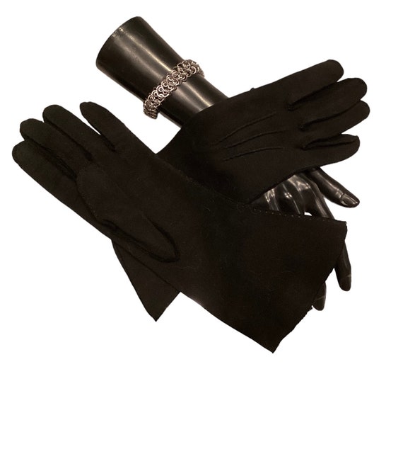 chinese dress ladies The Sunny | Over The Elbow Long White Opera Gloves main image 1