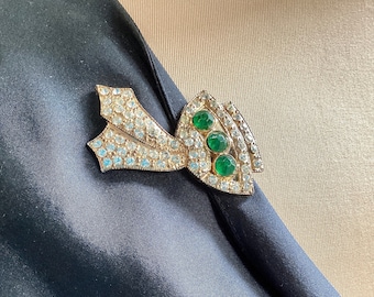 Vintage Signed Gold Dress Clip-Signed APEX ART-Clear and Emerald Green Rhinestones-Antique Scarf Hat Sweater Clip