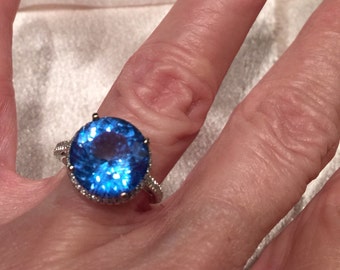 Blue Topaz Diamond-Halo Ring | 14K solid WG | Master Cut