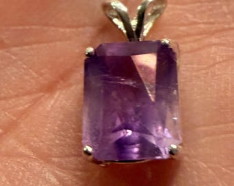 Natural Amethyst emerald cur pendant. Set in 925 silver.