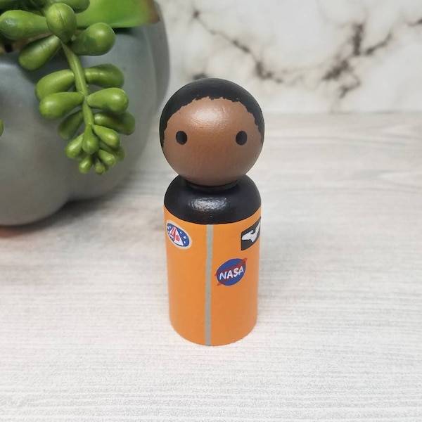 Mae Jemison Peg Doll Astronaut Figurine Feminist Historical Decoration NASA Space Hand Painted Minimalist Art Gift for Nonbinary, Men, Women