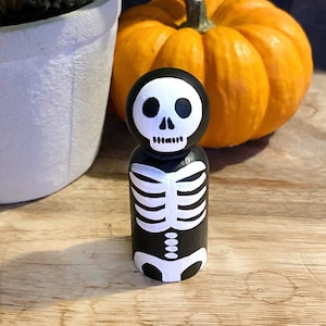 Skeleton Halloween Wooden Peg Doll / Peg People / Wooden Dowell Doll / Halloween skull decoration