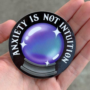 Angst is geen intuïtie Waterdicht Vaatwasmachinebestendig laptopsticker Cadeau voor niet-binair, mannen, vrouwen, geestelijke gezondheid is belangrijk