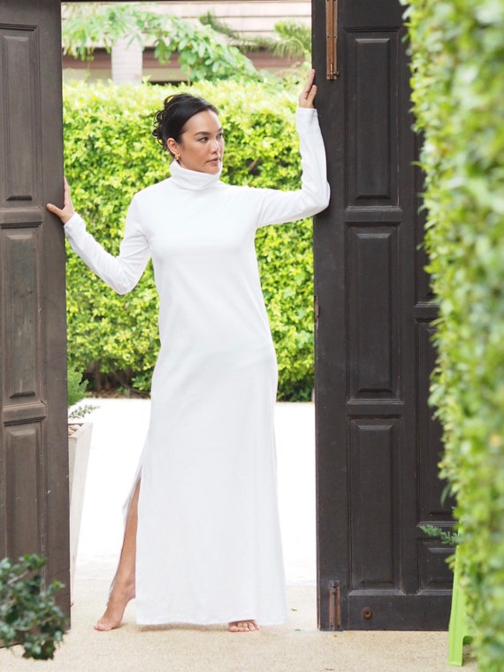 White long sleeve 2025 turtleneck dress