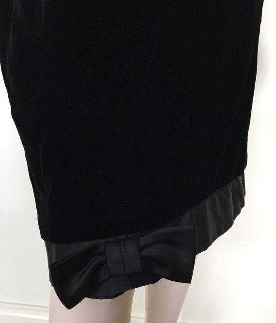 Vintage 50s Black Velvet and Satin Wiggle Dress /… - image 6