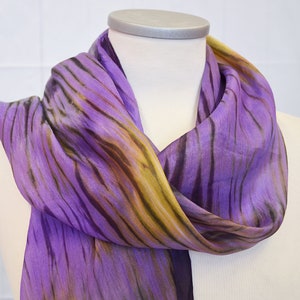 Foulard en soie violet-foulard en soie peinte à la main-femmes foulard-foulard en soie violet-Shibori style foulard-foulard abstrait-mini foulard-petite écharpe