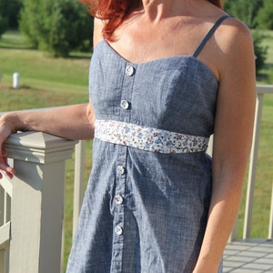 Vintage Sundress/Peasant Dress/Size M Dress/Country Dress/Denim Dress/Jean Dress/Vintage Jean Dress/Belted Dress/Vintage Country/VI426