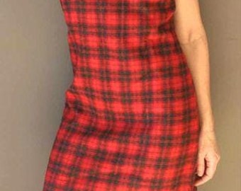 Vintage Jumper, Red & Black Plaid, Vintage Schoolgirl Jumper, A-line, Size 3, Mini Dress, Vintage Schoolgirl, VI344