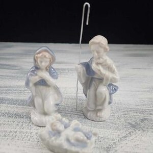 Lefton Blue And White Porcelain Nativity 3 Pc Vintage 1980s Collectible Creche V047