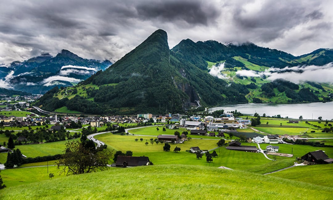 Schwyz Valley, Lauerzersee, Rigi, Swiss Alps, Switzerland Landscape ...