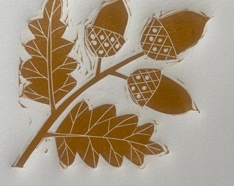 A de Bolota, obra de arte em linóleo feita à mão.