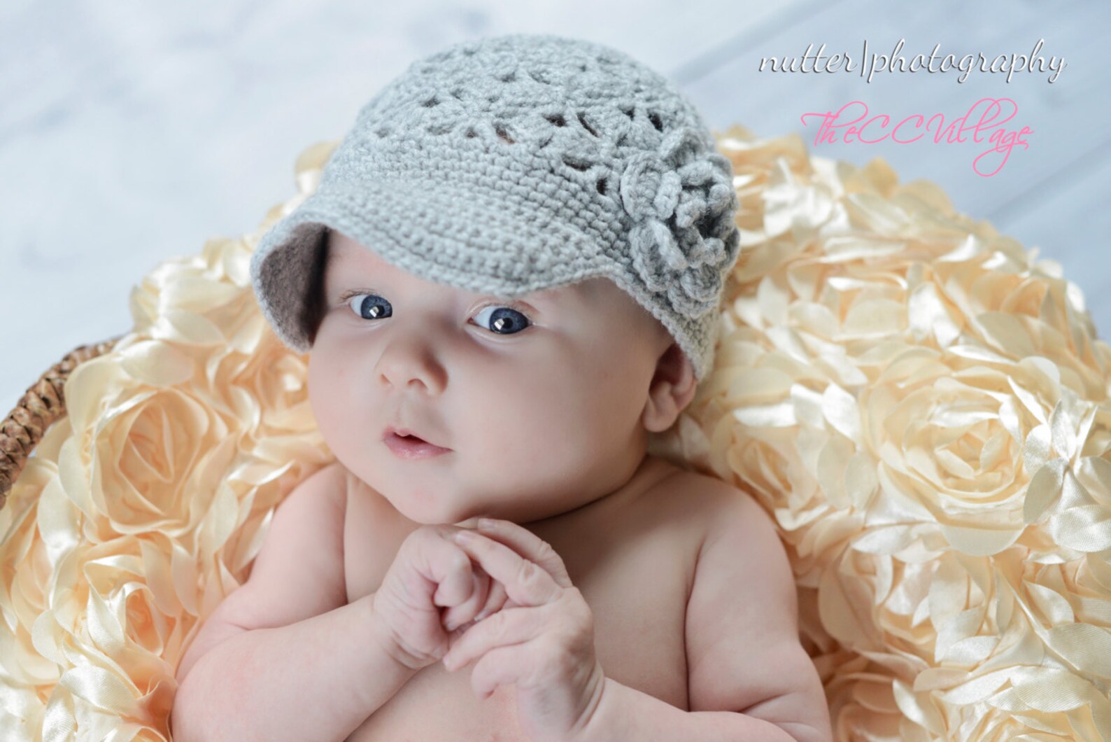 фото новорожденной девочки крючком. фото новорожденной девочки крючком. платья на выписку для новорожденных девочек вязаное. шапочка весенняя для девочки новорожденных. шапочка для новорожденного крючком.