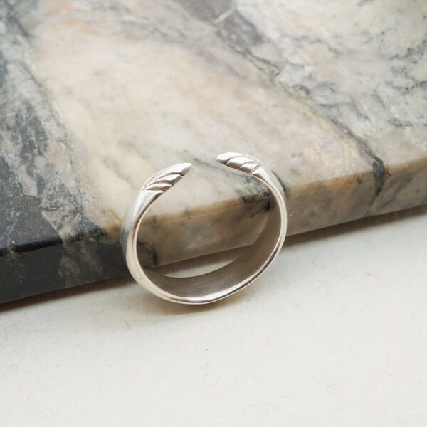 Toro Ring - Sterling silver open ring