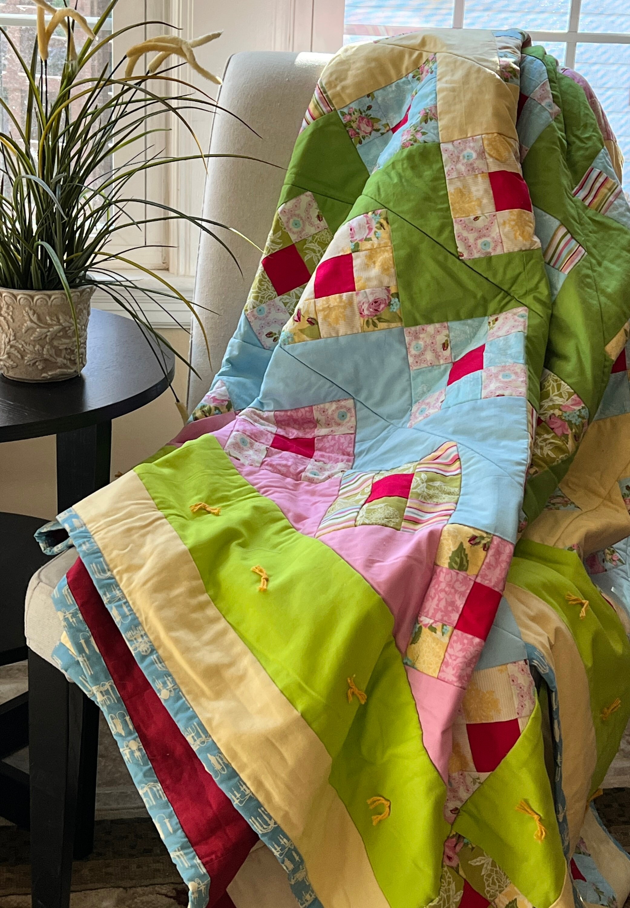 Hand Pieced Handmade Block Design Queen Size 80x96 Quilt / Handmade Spring Palette Block Quilt / Handmade Machine and Hand Stitched Quilt