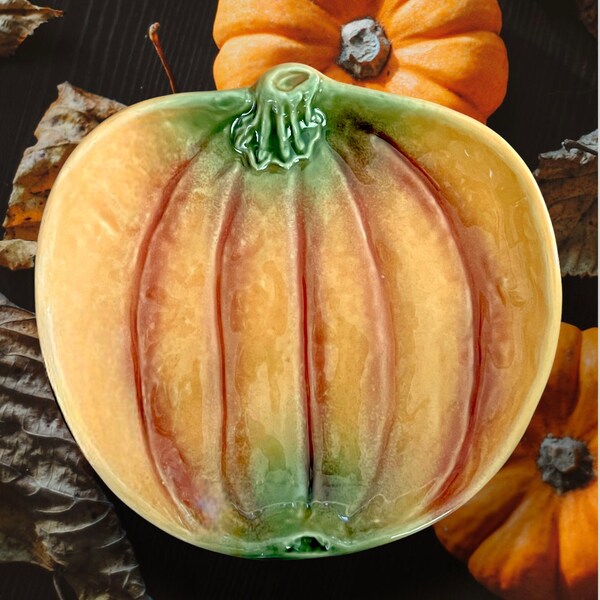 Olfaire Portugal Orange Pumpkin Majolica 8" Plate / Olfaire Portugal Pottery Pumpkin Plate / Olfaire Pumpkin Shaped 8" Plate