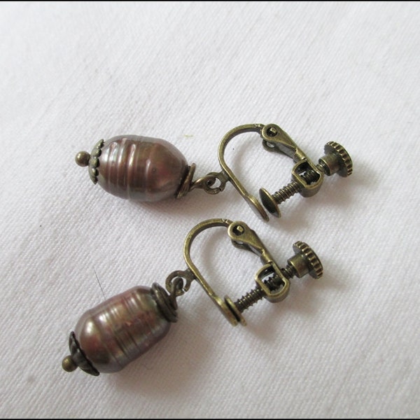 brazen Screw back earrings with coffee-brown cultivated pearls