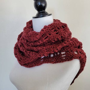 The Ally Dreieckstuch ~ Schitt&#39;s Creek Garn ~ Rosebud Cottage ~ Winter Herbst Schal ~ Versandfertig ~ Handgemacht ~ Made In Canada ~ Geschenke