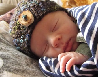 Newborn Baby, 0-3 Months Crochet Beanie, Baby's First Hat, Toque, Warm Winter Hat