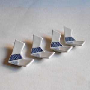 4 vintage hand painted chopstick rests