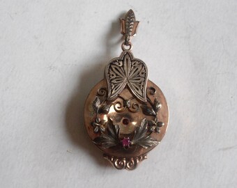 antique Victorian gilt locket pendant