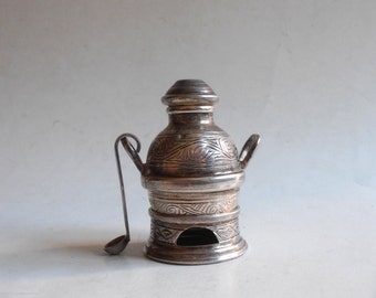 bouteille d&#39;épices argentées vintage 900, récipient avec loue