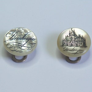 Antike gravierte Perlmutt Manschettenknöpfe Souvenir von Dunkerque