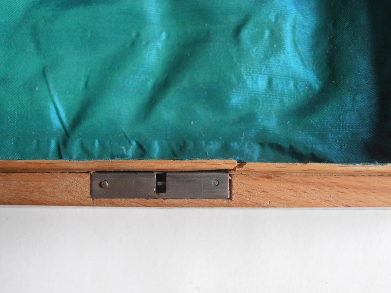 vintage wooden jewelry box