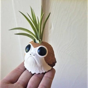 Porg MINI plant air holder , star wars inspired air plant holder, geeky gift, geek chic, small desk planter, desk accessory, nerd alert