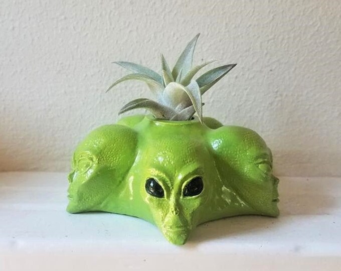 Alien Candle Holder, Sci-fi Gift, Air Plant Holder, Alien Head Air ...
