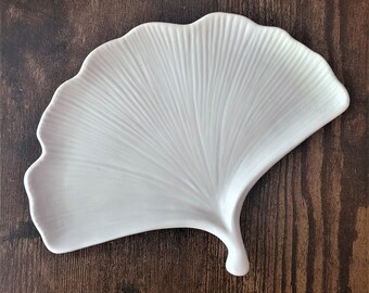 Handmade Ginkgo Leaf Tray: White Ring Dish, Home Accent (7x5.5 inches)