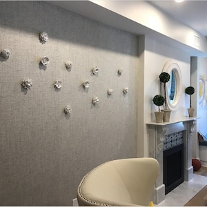 Decoración floral de pared, esculturas de flores para colgar en la pared, flores para colgar en la pared, colección de flores, arte floral para guardería, arte de peonías, dalias, amapolas imagen 13
