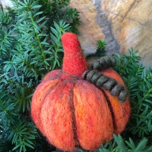 Halloween decor, Halloween decorations, halloween home decor, pumpkin decor, felt pumpkin, handmade pumpkin