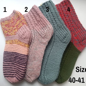 Size 40-41 EU Hand knitted lambswool socks image 2
