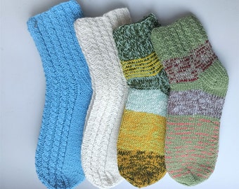 Size 42-43 EU Hand knitted lambswool socks