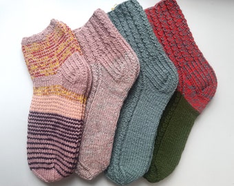 Size 40-41 EU Hand knitted lambswool socks