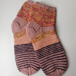 Size 40-41 EU Hand knitted lambswool socks image 4