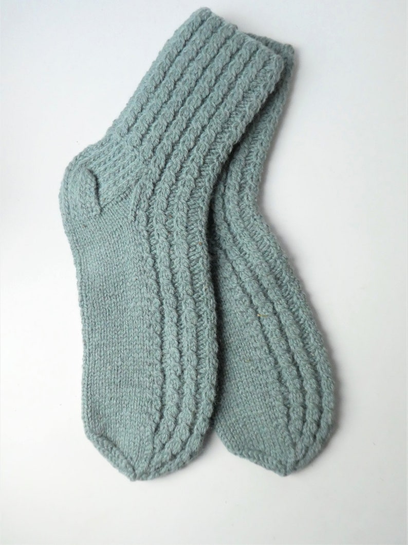 Size 40-41 EU Hand knitted lambswool socks image 7