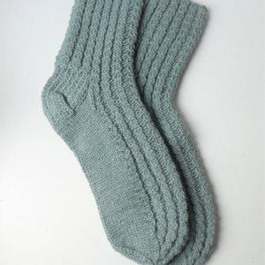 Size 40-41 EU Hand knitted lambswool socks image 8