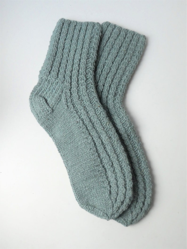 Size 40-41 EU Hand knitted lambswool socks image 8