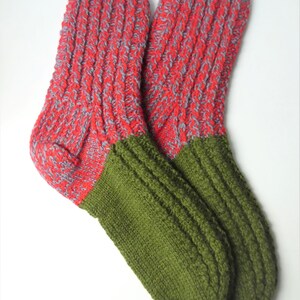 Size 40-41 EU Hand knitted lambswool socks image 9