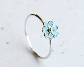 Blue daisy ring Minimalistic ring White flower ring ring Nature ring Flower ring Flower jewelry Delicate flower ring Tender ring
