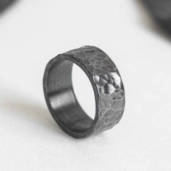 Black hammered ring Black wedding rings Dark silver ring Unique wedding rings Silver wedding bands Blackened silver rings Wide silver ring