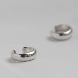 Basic ear cuff Silver earcuff Cartilage earcuff Simple ear cuffs Everyday silver cuff Basic ear wrap Basic silver earcuff Everyday cuffs