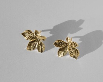 Brincos de Folha Dourada – Joias Botânicas Inspiradas na Natureza, Brincos Minimalistas, Presente Ideal para Ela