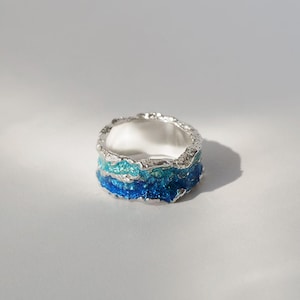 Anillo de ola Anillo de océano Anillo ancho Alianzas de boda únicas Anillos de compromiso Joyería artesanal Anillo verde Alianzas de boda anchas Anillo de plata Anillo de esmalte