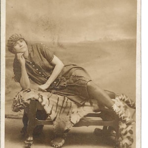 Postal fotográfica de Belleza bañándose, c. 1910