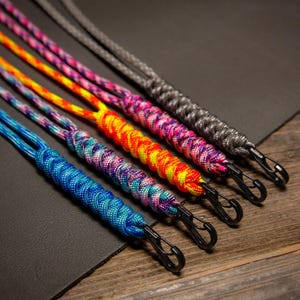 Lanière d'identification en paracorde avec mousqueton en métal et système de sécurité | Plus de 50 options de couleurs !